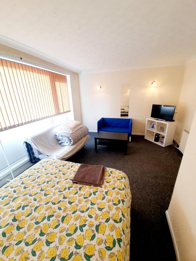 Rayleigh Town Centre 3 Bedroom Apartment Esterno foto