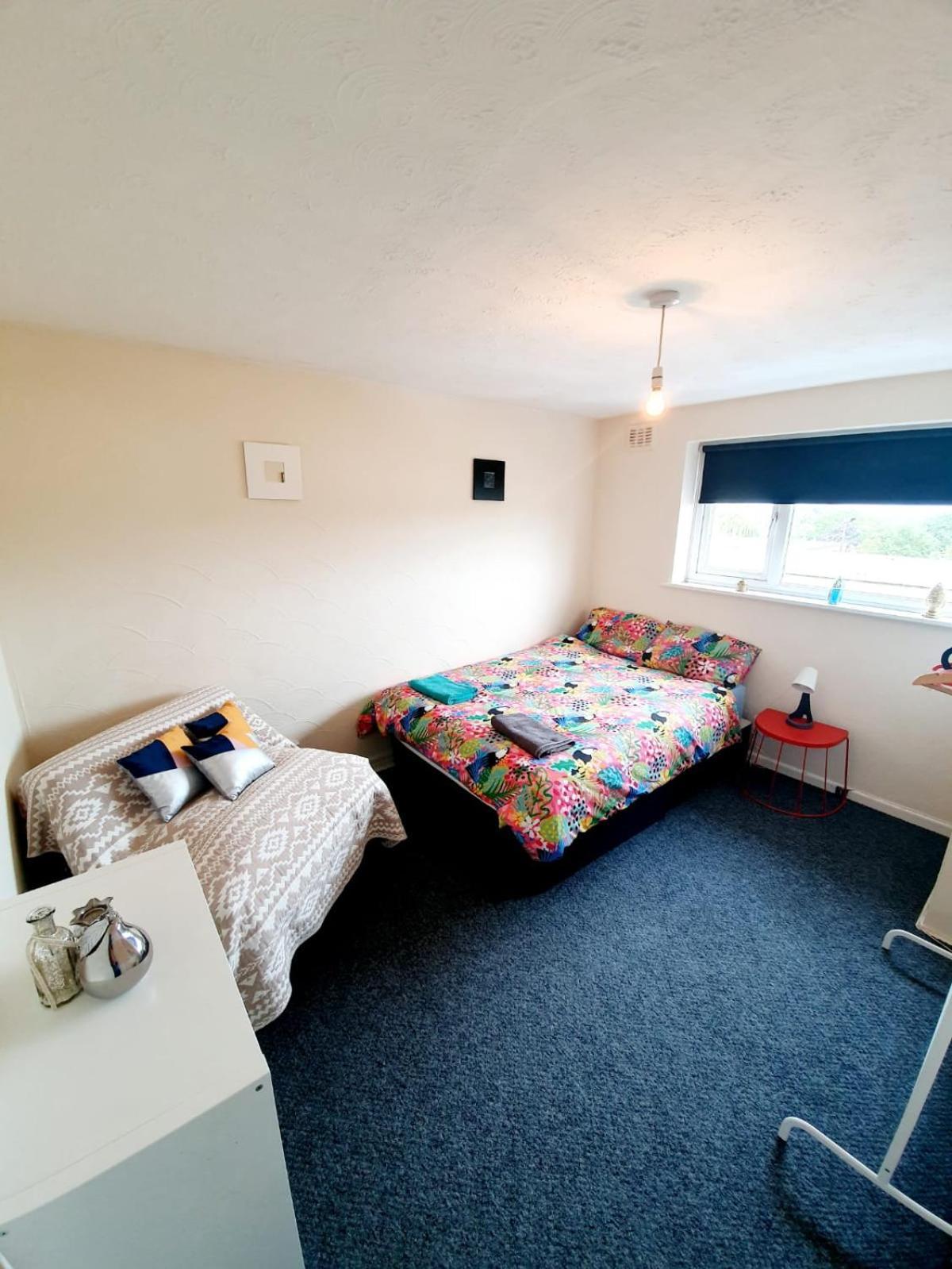 Rayleigh Town Centre 3 Bedroom Apartment Esterno foto